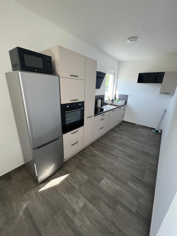 Doppelhaushaelfte Mit Terrasse Villa Elmenhorst/Lichtenhagen Buitenkant foto