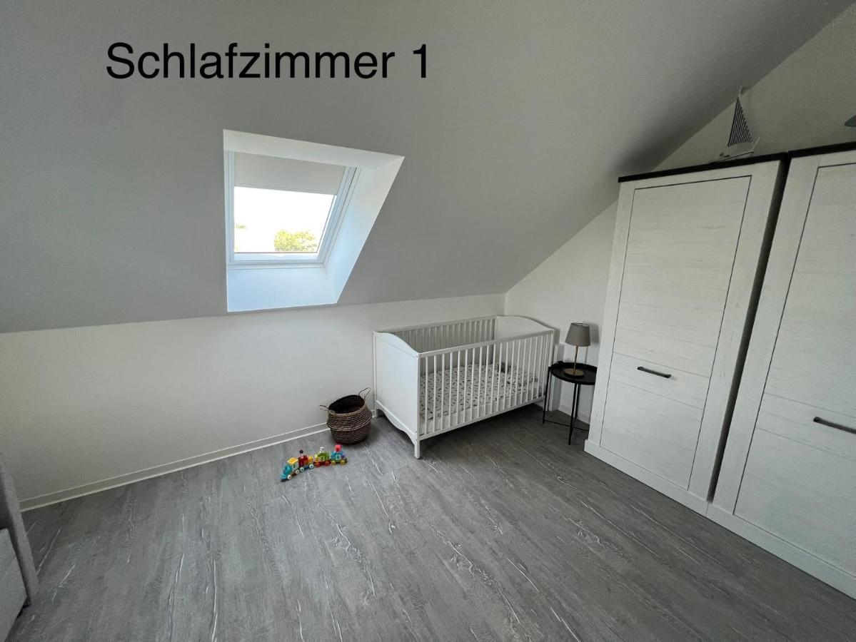 Doppelhaushaelfte Mit Terrasse Villa Elmenhorst/Lichtenhagen Buitenkant foto
